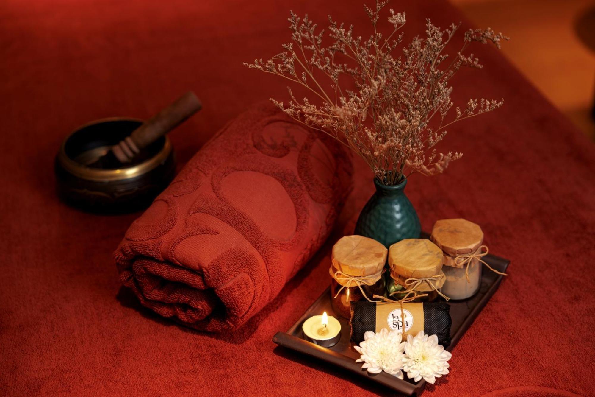 La Siesta Classic Hang Thung Hanoi Bagian luar foto Spa