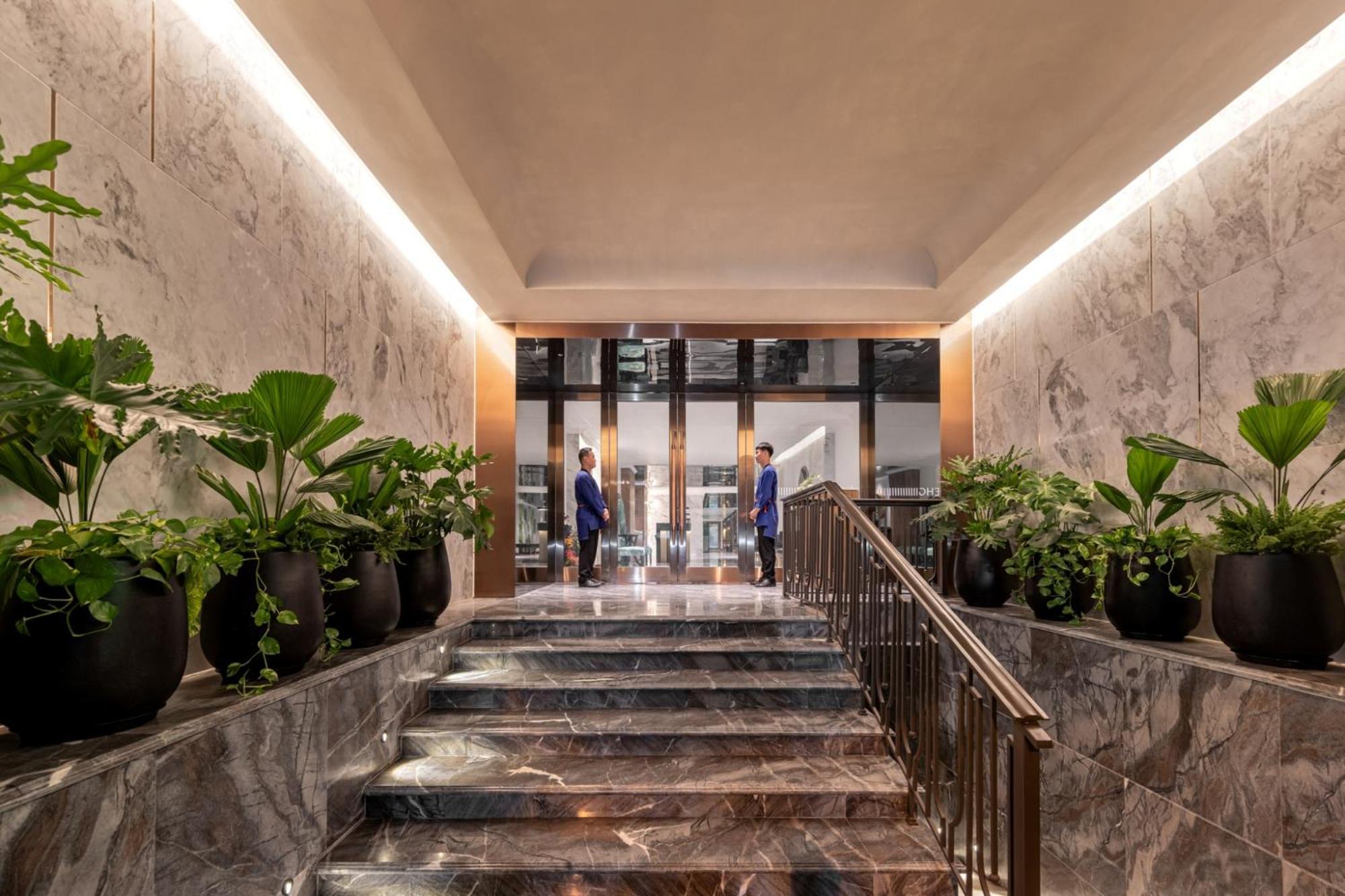 La Siesta Classic Hang Thung Hanoi Bagian luar foto Entrance to the hotel